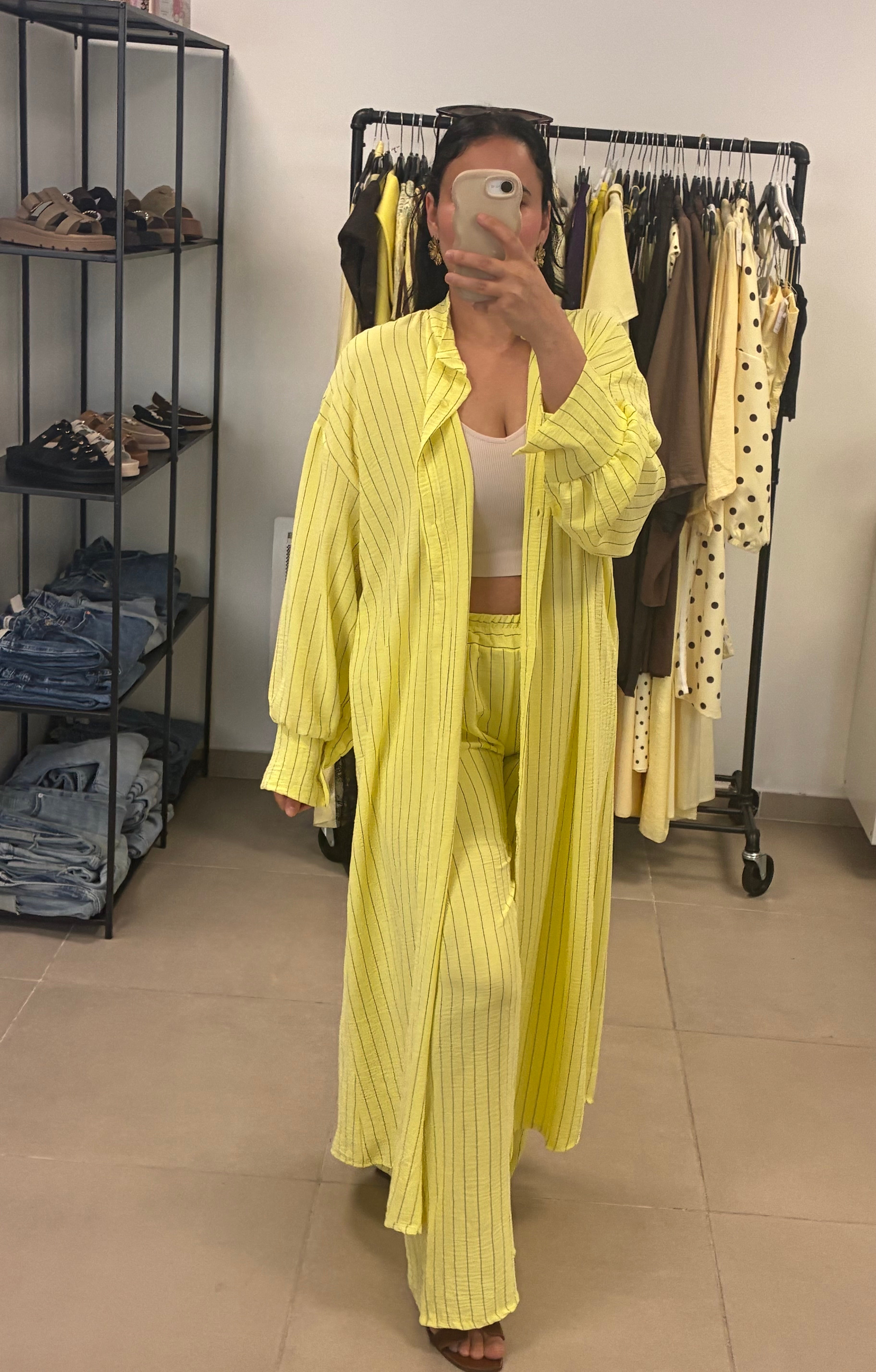 Ensemble pooja jaune