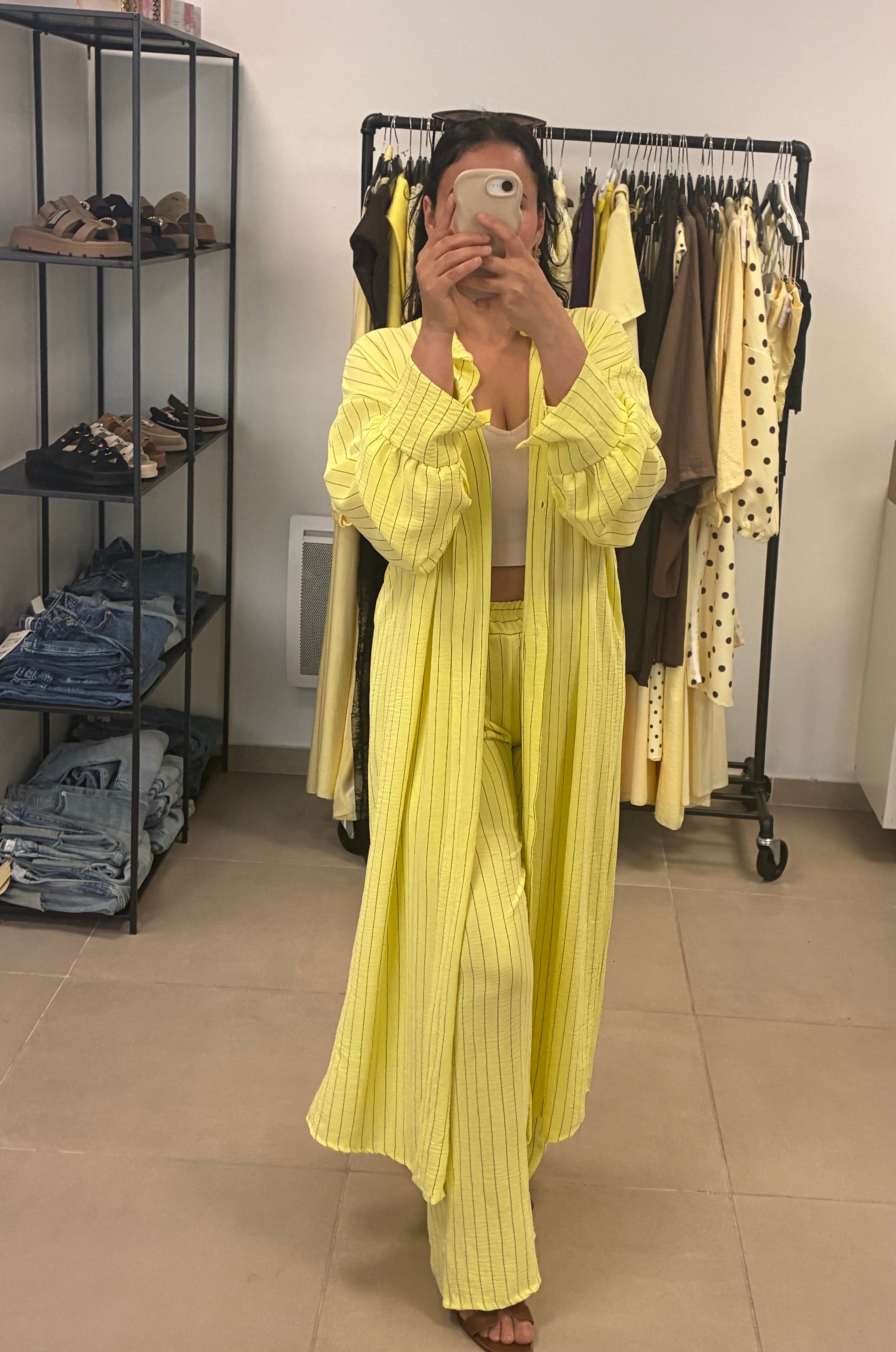 Ensemble pooja jaune
